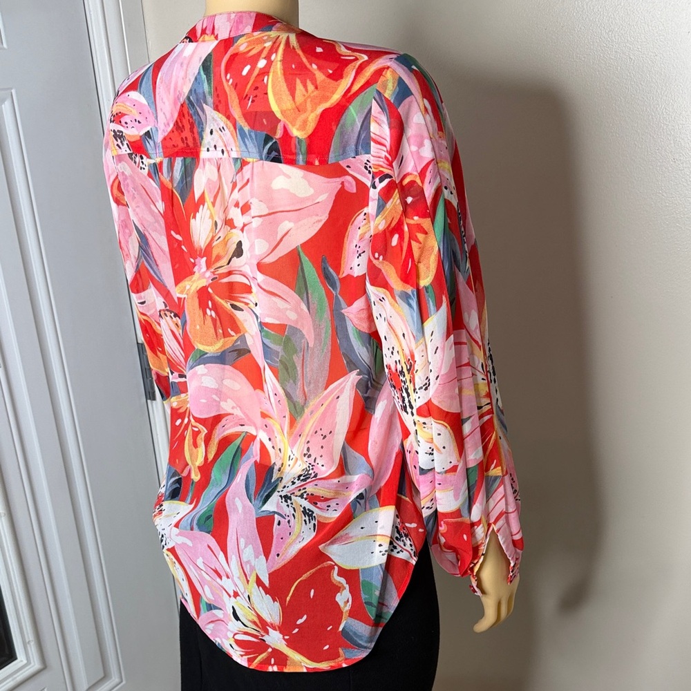 Chico's Vibrant Floral Blouse Size Small - Picture 9 of 16